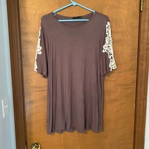 Shirt with lace detail